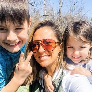 Meet your posher, Heather!